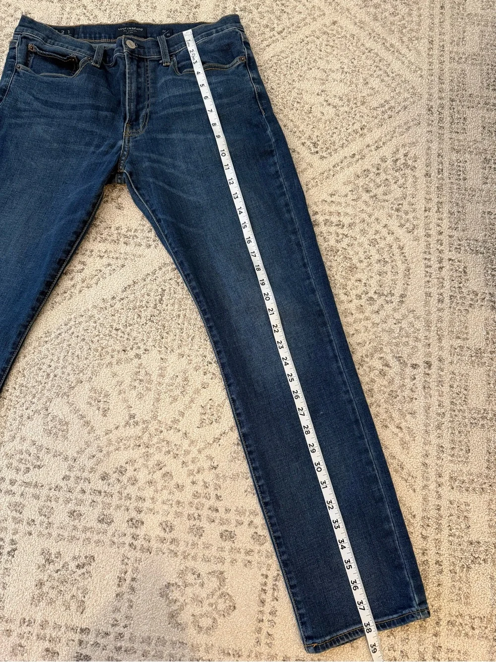 Lucky Brand 121 Slim  Straight Jeans Sz 32/30